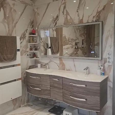 De Luxe A 5 Minutes Du Centre De Piscine Chauffee Вилла Ним