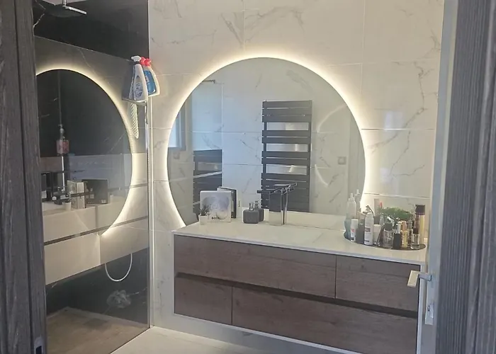 De Luxe A 5 Minutes Du Centre De Piscine Chauffee Villa