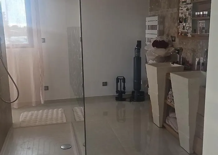 Villa De Luxe A 5 Minutes Du Centre De Piscine Chauffee